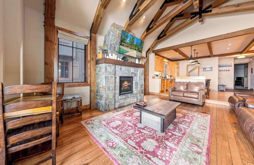Homewood House | West Lake Serenity | 180 Degree Lake Views