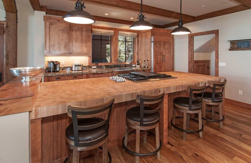 Homewood House | West Lake Serenity | 180 Degree Lake Views