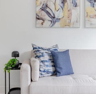Hounslow Central Apartment | West London - Easy London Underground Access