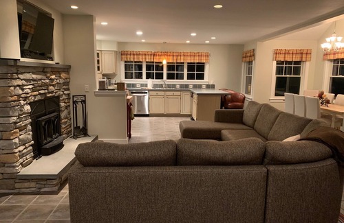 Carrabassett Valley House | West Mountain Trailside - ski in/ski out.