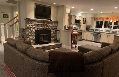Carrabassett Valley House | West Mountain Trailside - ski in/ski out.