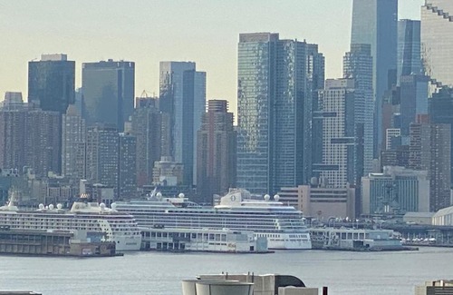 West New York Apartment | West New York Retreat - 2BR NYC Access