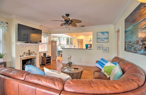 Southwest House | West Palm Beach Home w/ Yard -2 Mi. to Beach!