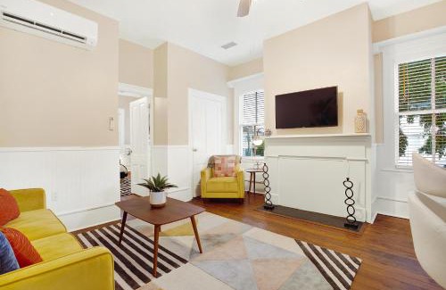 Savannah Victorian District House | West Park Suites Unit C