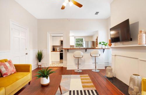 Savannah Victorian District House | West Park Suites Unit D