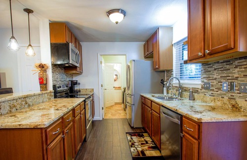 Myrtle Grove House | West Pensacola Townhouse 3-Bd 2.5 Ba