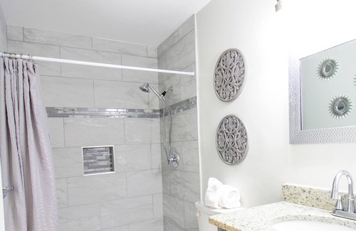 Myrtle Grove House | West Pensacola Townhouse 3-Bd 2.5 Ba