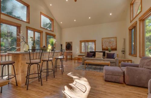 Pineland House | West Pine Cabin on the West Shore by Tahoe Getaways - 2 BR w 2 Bonus Rooms, Hot Tub, Pool Table & Pet Friendly