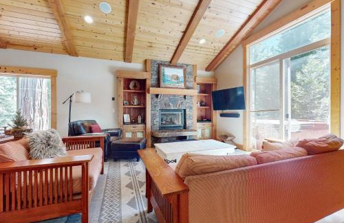 Tahoma House | West Shore Retreat
