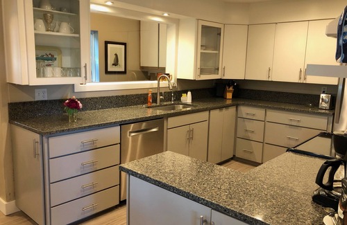 Bend House | West Side Hill House with View Walking Distance to Downtown & Recently Remodeled