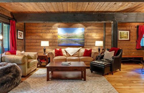 Vail Apartment | West Vail Interlochen Condo B8