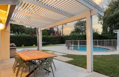 Woodland Hills House | West Valley by AvantStay Large Yard w Pool