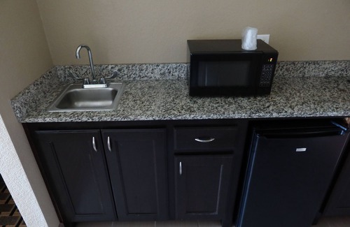 Fort Worth Hotel | West Worth Inn and Suites