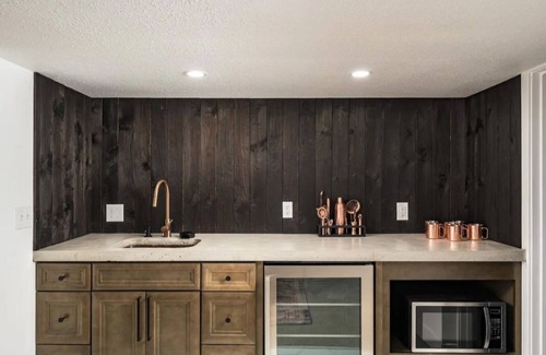 Edgewater House | WestboundBNB 🏔Cedar Spa 🐶 Friendly, 10min to 🏙