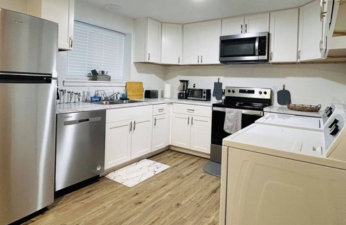 Nampa House | WesterHaven- 2 bd Garden Level