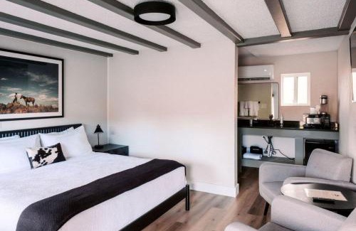 Downtown Steamboat Springs Hotel | Western Lodge