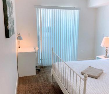 Hollywood House | Western Melrose