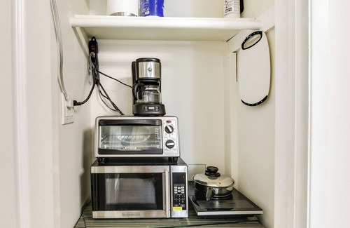 Westminster Apartment | Westminster Escape Near Beaches & Shopping!