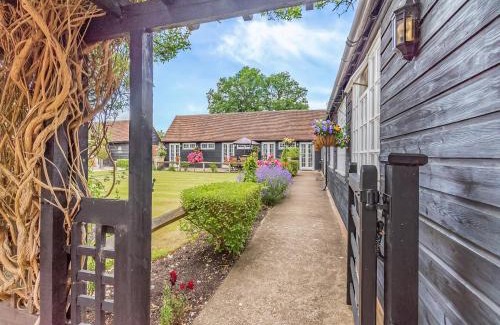 Guildford House | Weston Cottage - Uk50016
