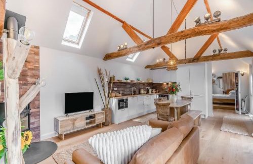 Guildford House | Weston Cottage - Uk50016