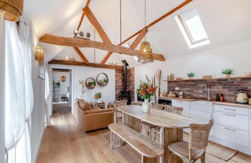 Guildford House | Weston Cottage - Uk50016