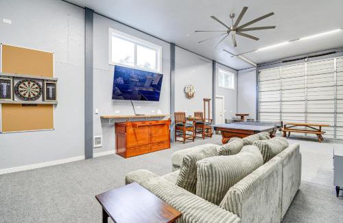 Westport House | Westport Home with Hot Tub 2 Blocks to Beach!