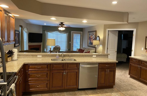 Table Rock Condo | WestRidge Hideaway ~ Remodeled 2 bed 2 bath Walk-in Condo