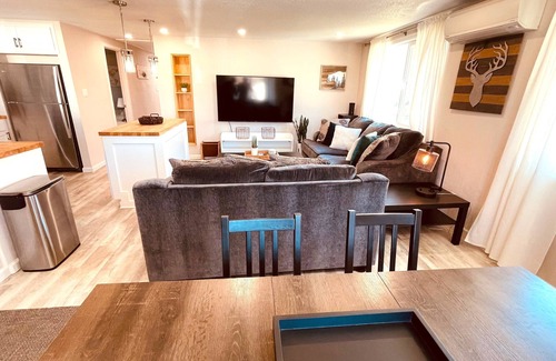Sunset House | Westside ^Cottage^