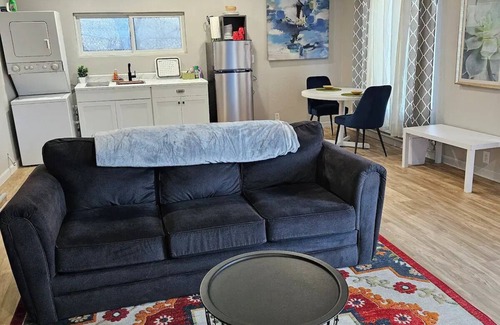 Colorado Springs Cottage | Westside retreat conveniently located