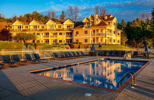 Sturgeon Bay Resort | Westwood Shores Waterfront Resort