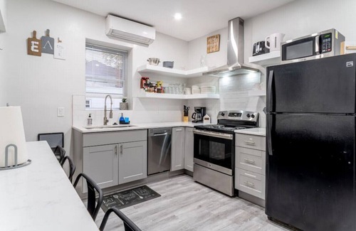 Harrisburg - Hershey House | WeWelcome you to our Urban Modern Home