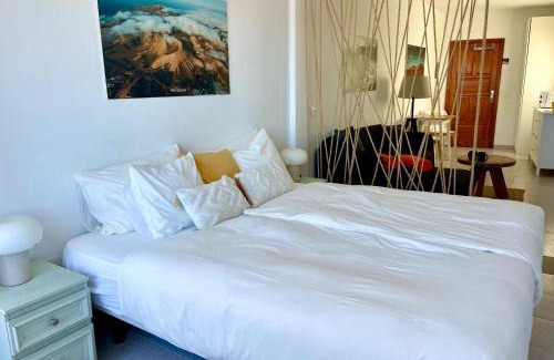 La Santa Apartment | Weybeach3 ocean frontline,sea view,private terrace