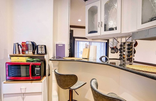 Bloomingdale House | WFH Friendly: DC Home Near Capitol & White House!