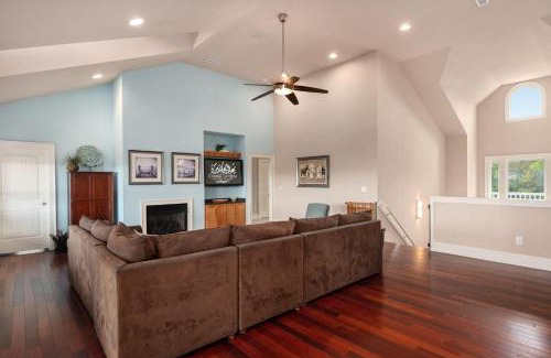 Whalehead Beach House | WH401 Ray and TD's