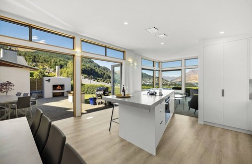 Fernhill House | Whakata on Whitbourn