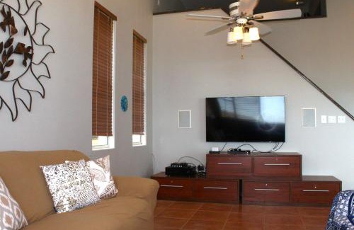 Puerto Penasco House | Whale Hill Escape - Beach Views and Walk to Mannys