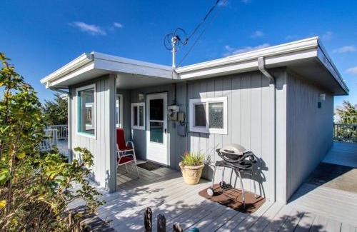 Roads End House | Whale Watch