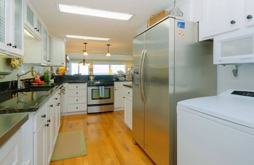 Lincoln City House | Whale watching from oceanfront home