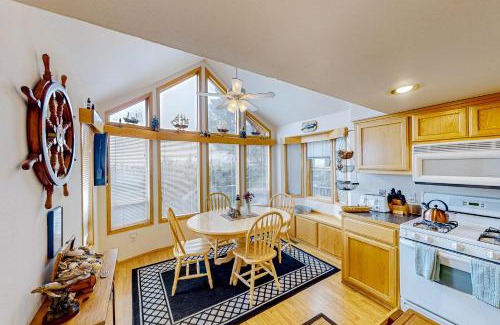 Brookings House | Whaleshead Wonderland