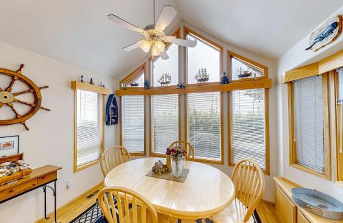 Brookings House | Whaleshead Wonderland