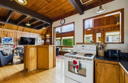 Trinidad House | Whalesong House and Garden