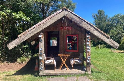 Tokaanu House | Whare&geothermal pool by lake Taupo