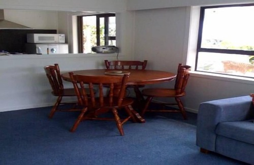 Paraparaumu House | Wharemauku Retreat Raumati