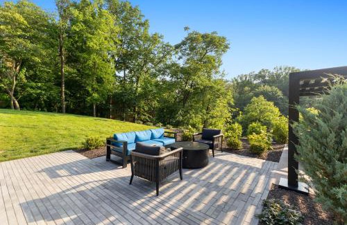 Radnor - Fort Myer Heights Apartment | Where Comfort Meets Peace of Mind - CASA