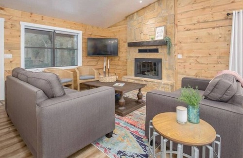 Sulphur Cabin | Where the Magic Cabins