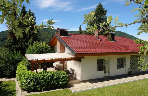 Seelbach Apartment | Whg. 1 Black Forest suite, 90sqm, 1 bedroom, 1 living/bedroom, WC, shower and bath
