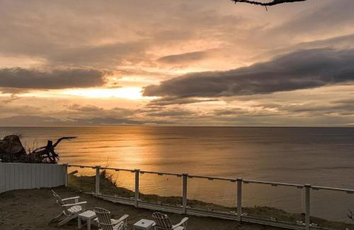 Oak Harbor House | Whidbey Beach House