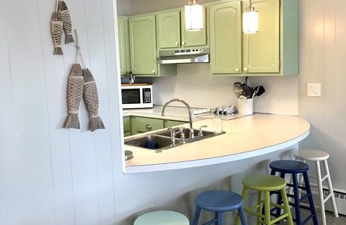 Lake Arrowhead House | Whileaway Lakehouse Beautiful Lakefront Home Perfect for Making Memories!
