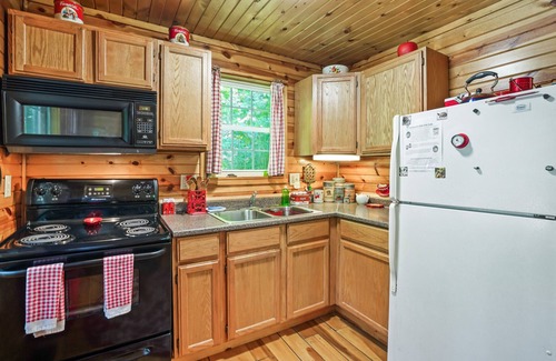 Logan Cabin | Whip-poor-will Cabin | Hocking Hills