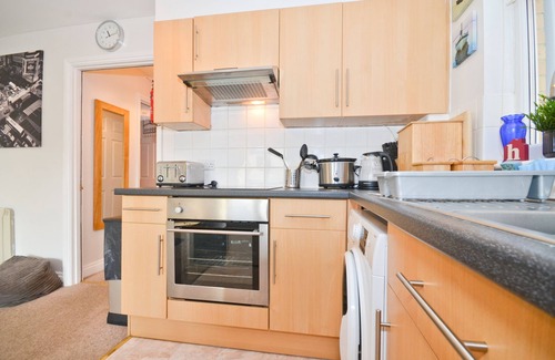 Ryde Apartment | Whippinmgham, Creek Gardens, Wootton